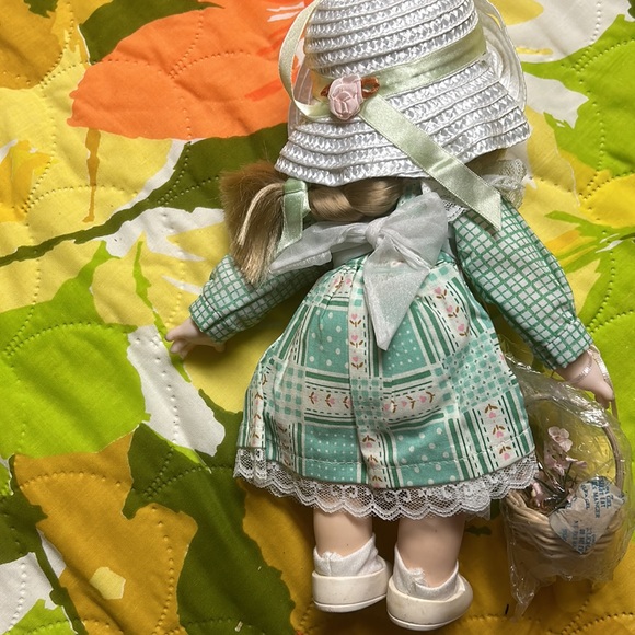 Precious Moments Amie 1998 New Vintage doll - Picture 2 of 9